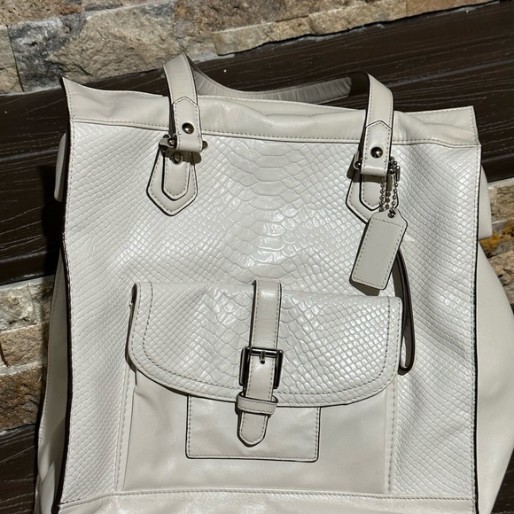 Coach Off-White Charlie Python Handbag in excellent pre-owned condition. - Picture 3 of 13